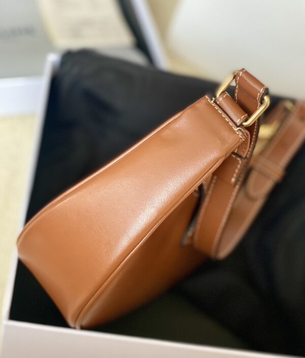 CELINE AVA TRIOMPHE SOFT BAG