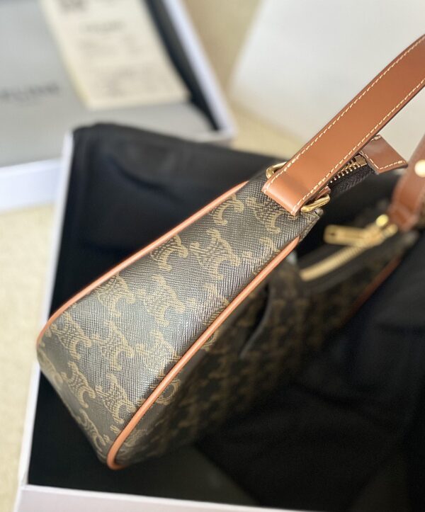 CELINE AVA TRIOMPHE SOFT BAG