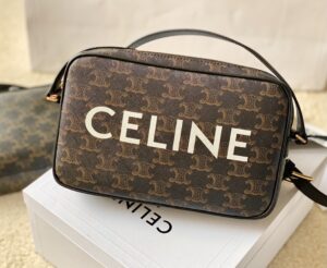 CELINE MEDIUM MESSENGER BAG IN TRIOMPHE CANVAS