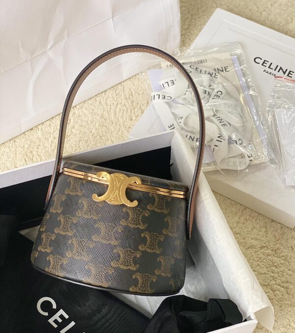 CELINE ROUND TRIOMPHE MINAUDIÈRE