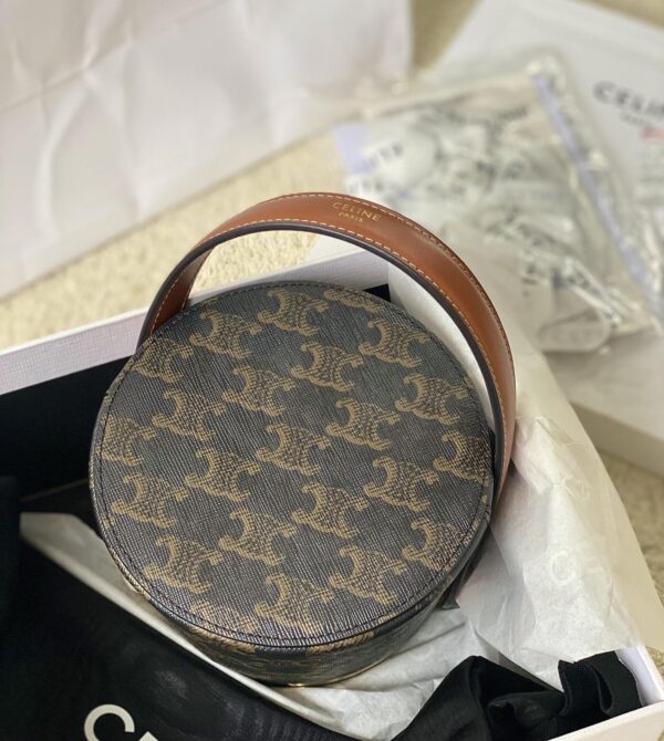 CELINE ROUND TRIOMPHE MINAUDIÈRE