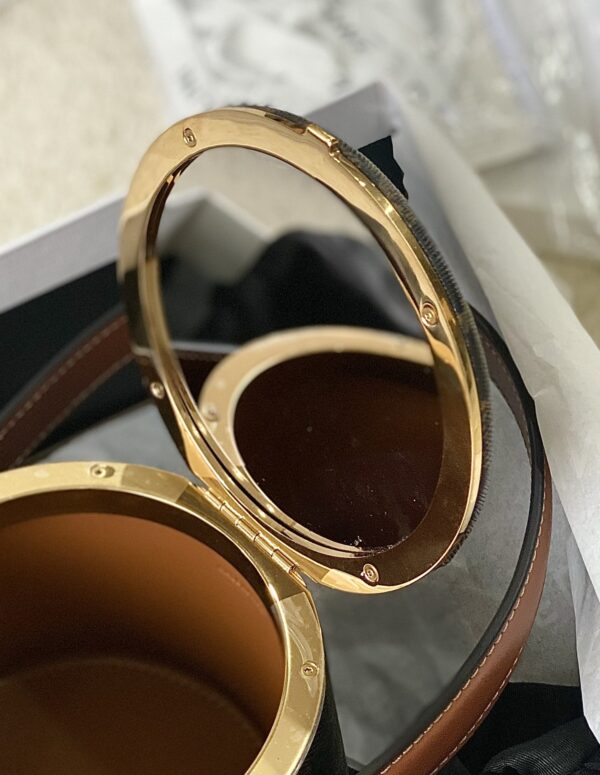 CELINE ROUND TRIOMPHE MINAUDIÈRE