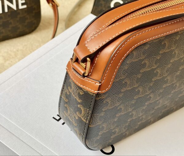 CELINE TRIOMPHE SMALL CAMERA BAG