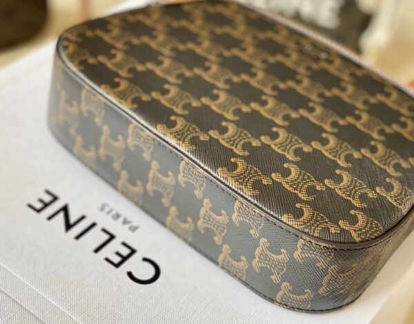 CELINE TRIOMPHE SMALL CAMERA BAG