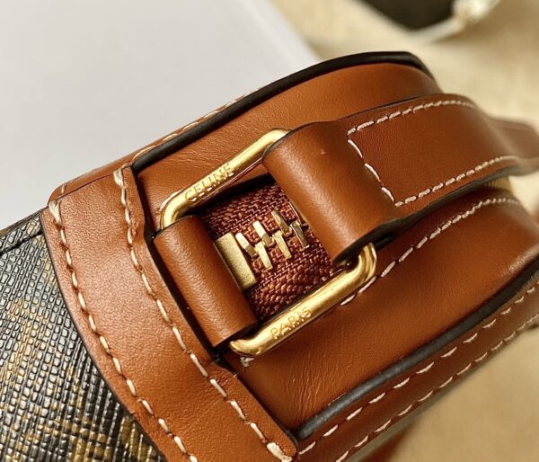 CELINE TRIOMPHE SMALL CAMERA BAG