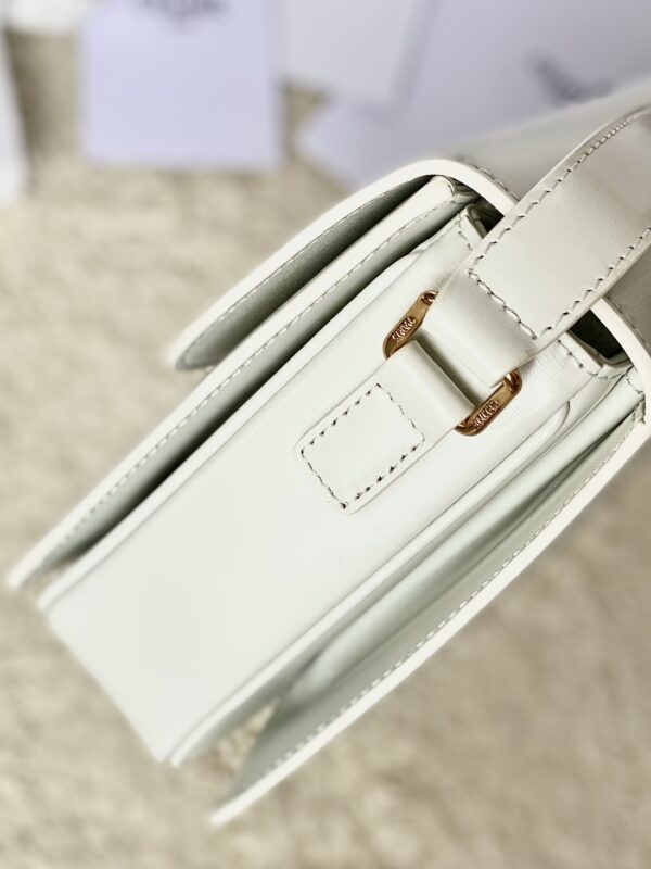 CELINE CLASSIQUE TRIOMPHE BAG