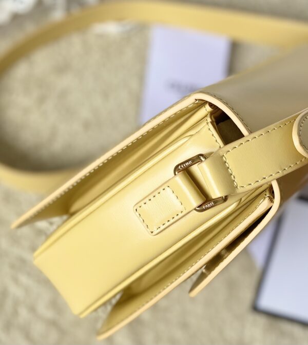 CELINE CLASSIQUE TRIOMPHE BAG
