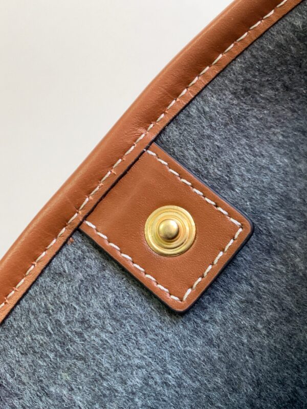 CELINE SMALL BUCKET