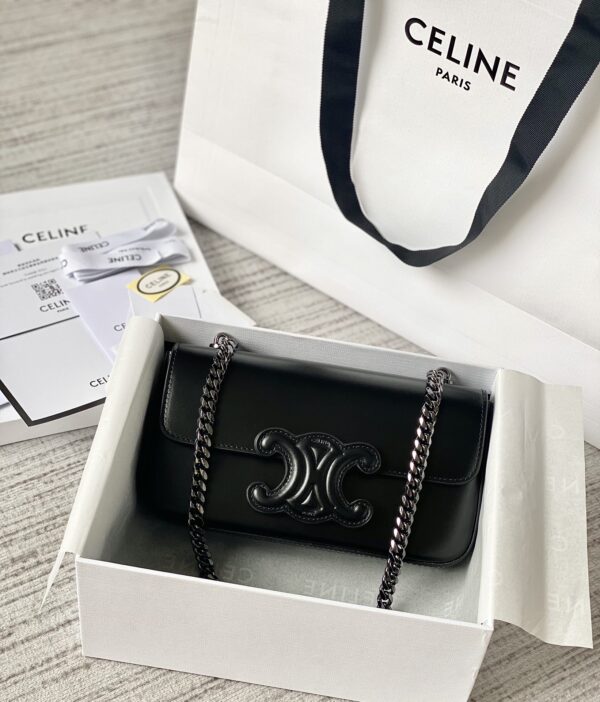 CELINE CUIR TRIOMPHE