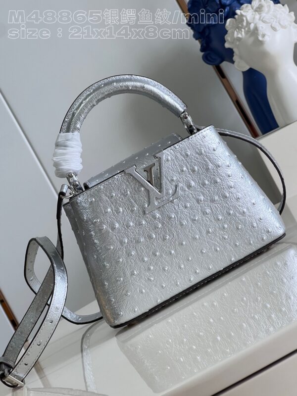Louis Vuitton Capucines Mini