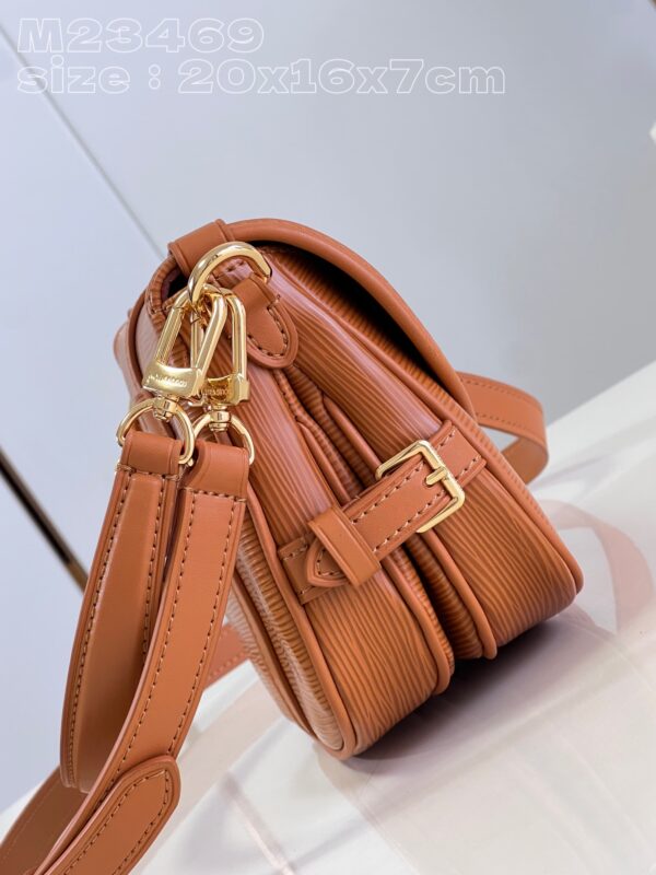 Louis Vuitton Saumur BB