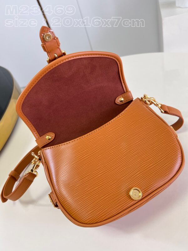 Louis Vuitton Saumur BB