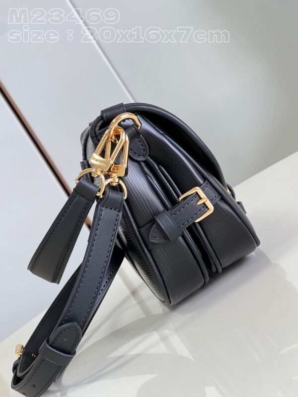 Louis Vuitton Saumur BB Bag