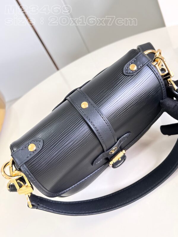 Louis Vuitton Saumur BB Bag