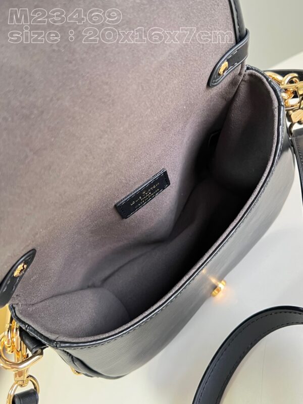 Louis Vuitton Saumur BB Bag