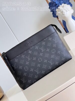 Louis Vuitton Pochette Voyage Souple