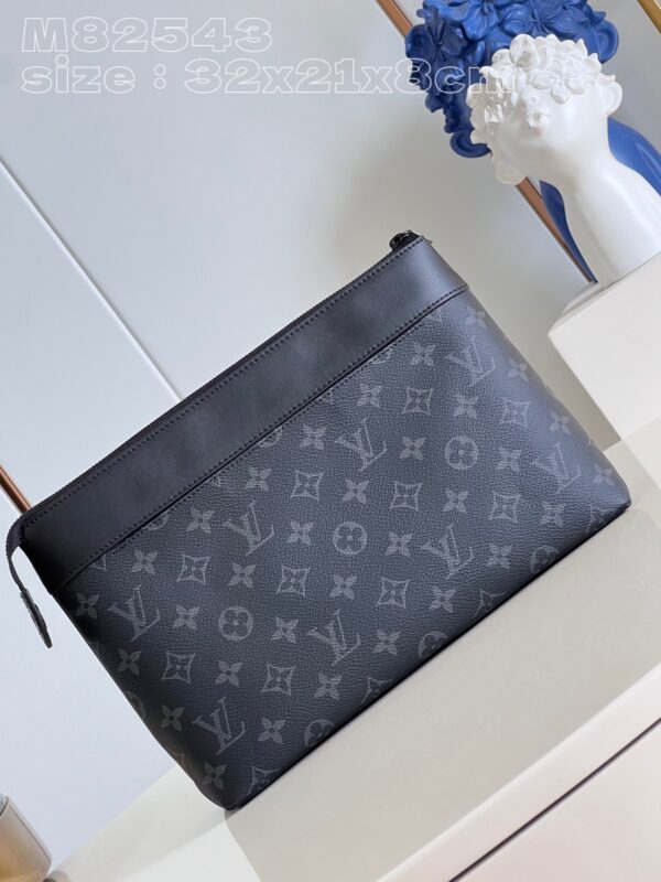 Louis Vuitton Pochette Voyage Souple