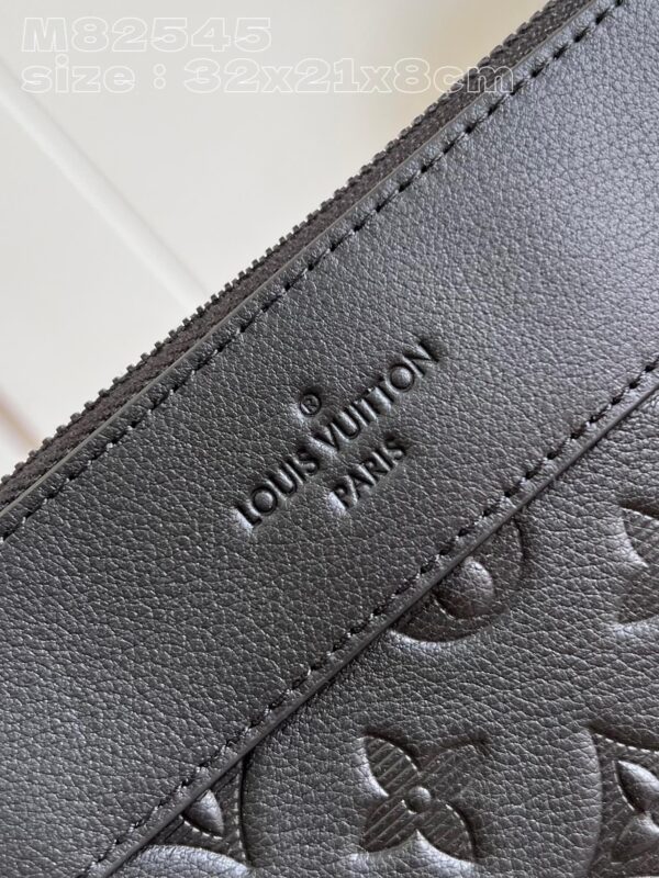 Louis Vuitton Pochette Voyage Souple