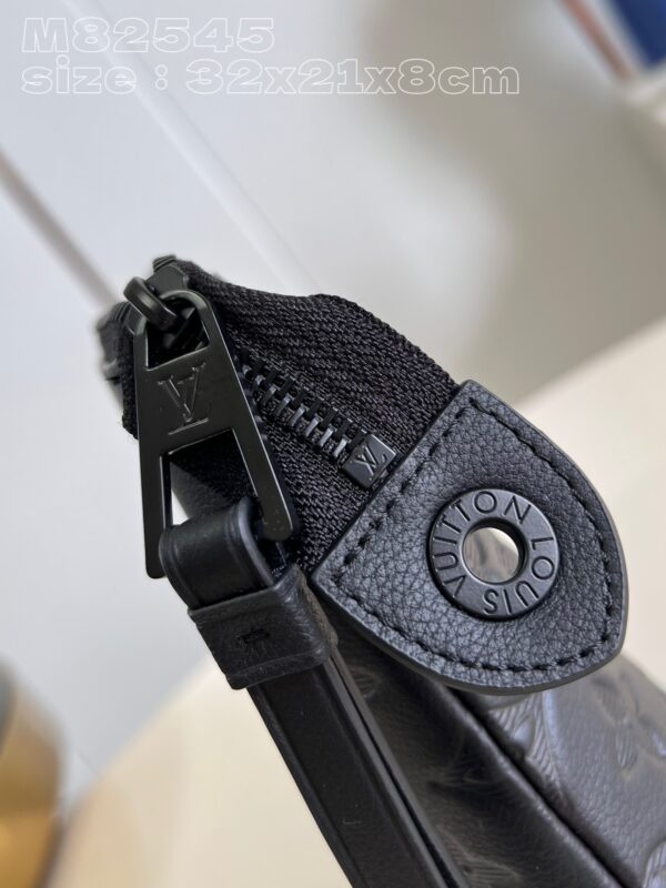 Louis Vuitton Pochette Voyage Souple