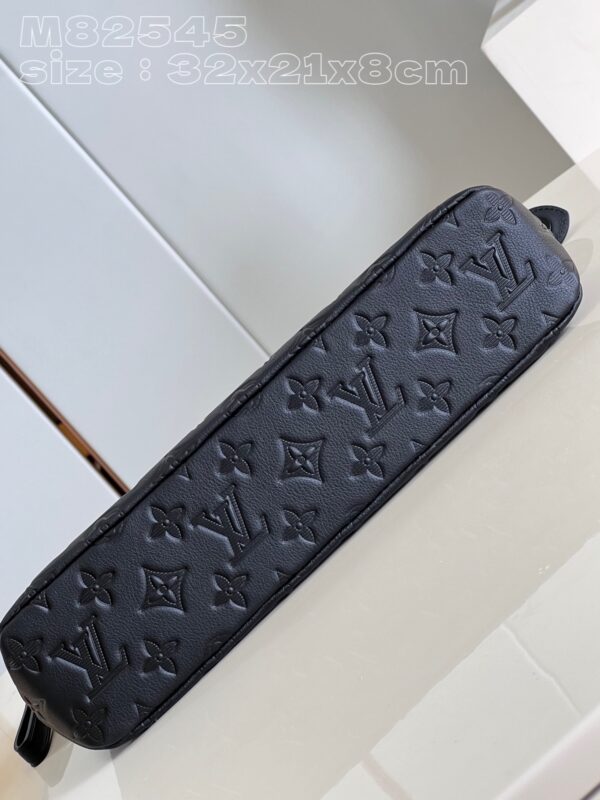 Louis Vuitton Pochette Voyage Souple