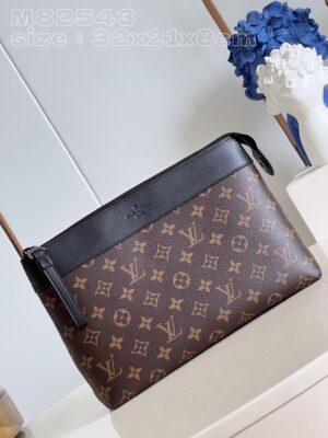 Louis Vuitton Pochette Voyage Souple