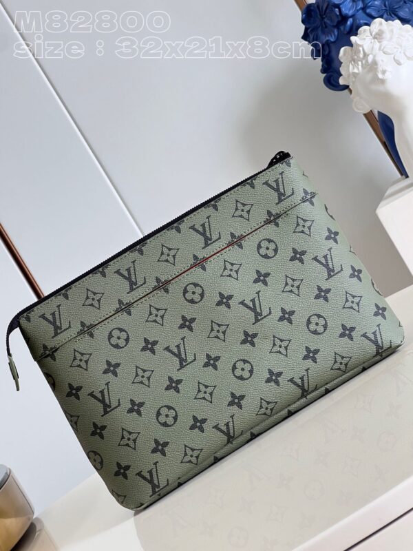 Louis Vuitton Pochette Voyage Souple
