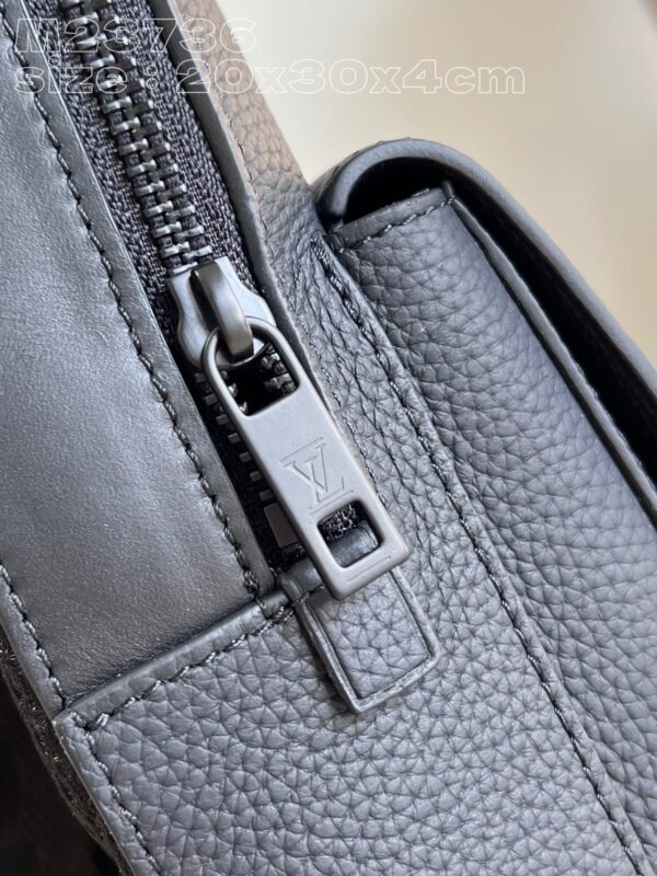 Louis Vuitton Pilot Slingbag