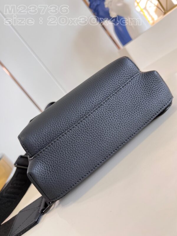 Louis Vuitton Pilot Slingbag