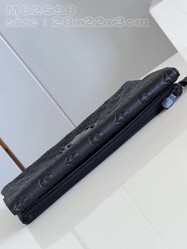 Louis Vuitton Pochette S-Lock