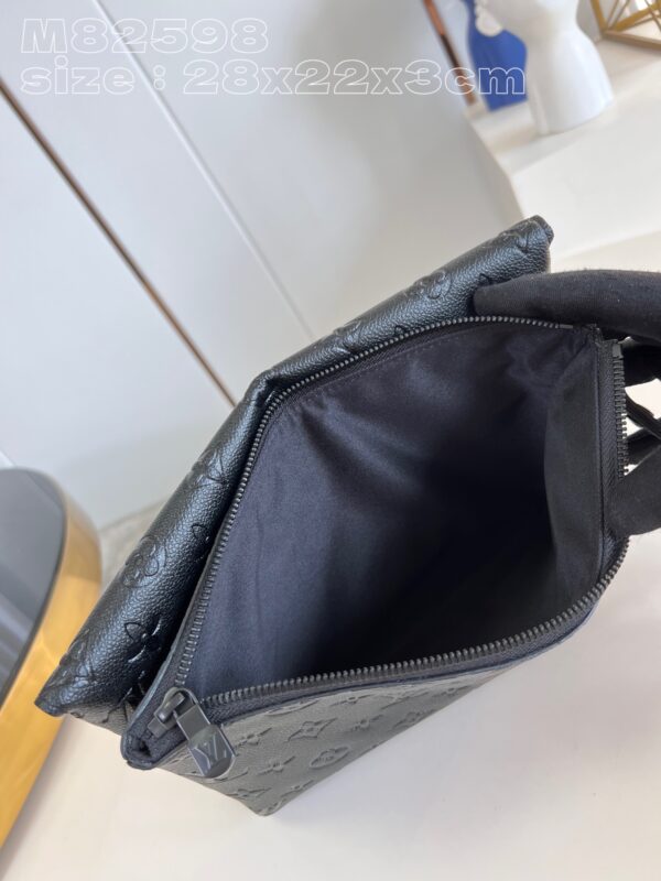 Louis Vuitton Pochette S-Lock