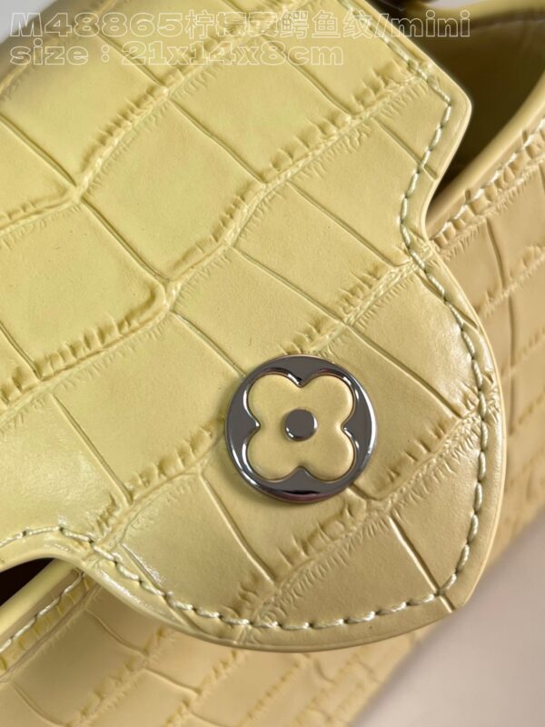Louis Vuitton Capucines Mini