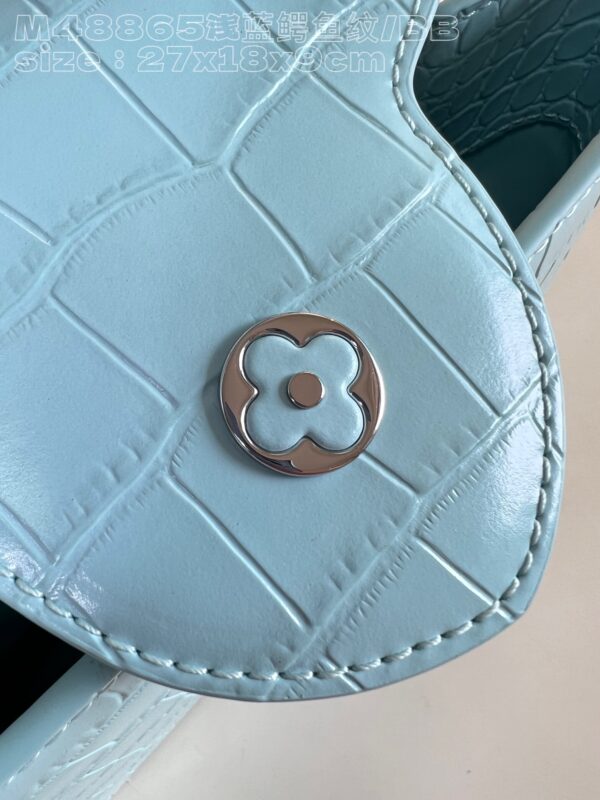 Louis Vuitton Capucines Small