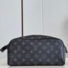 Louis Vuitton Dopp Kit