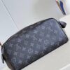 Louis Vuitton Dopp Kit