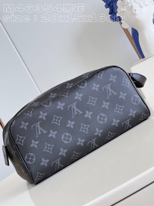 Louis Vuitton Dopp Kit