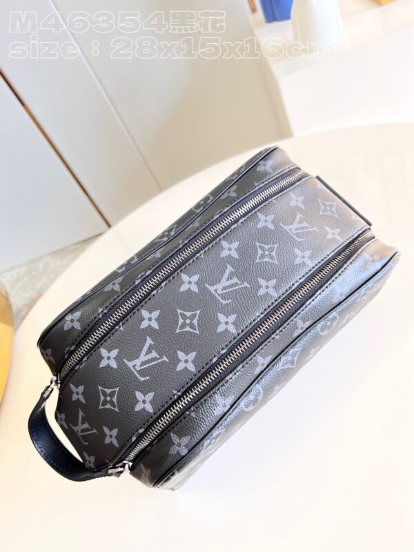 Louis Vuitton Dopp Kit