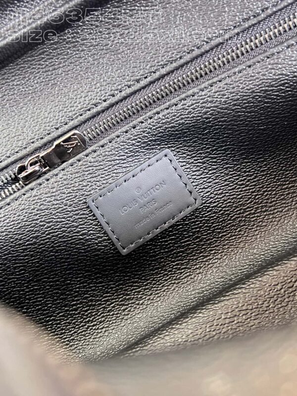 Louis Vuitton Dopp Kit