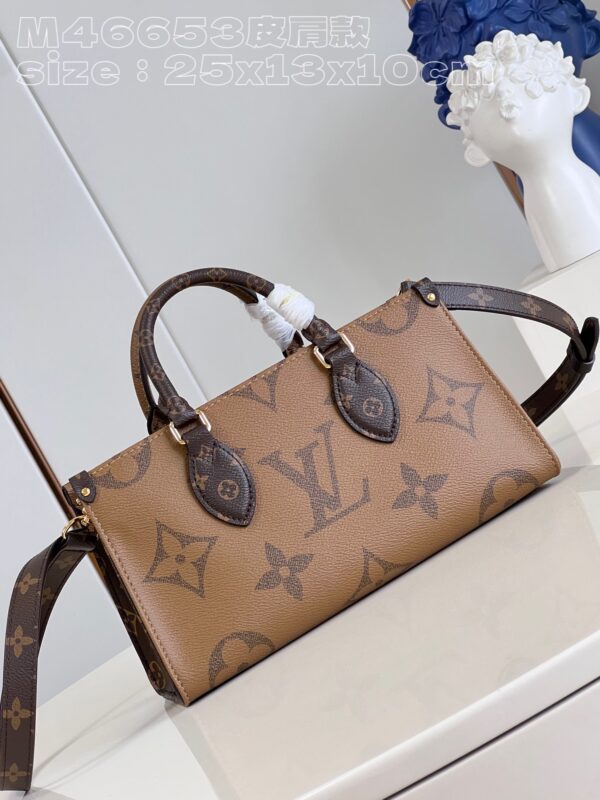Louis Vuitton OnTheGo East West