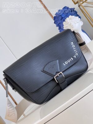 Louis Vuitton Montsouris Messenger
