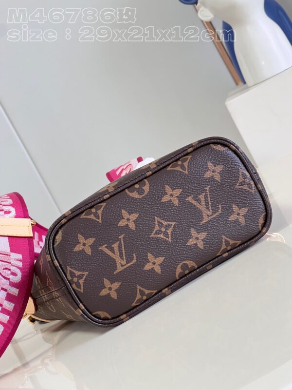 Louis Vuitton Neverfull BB Bag