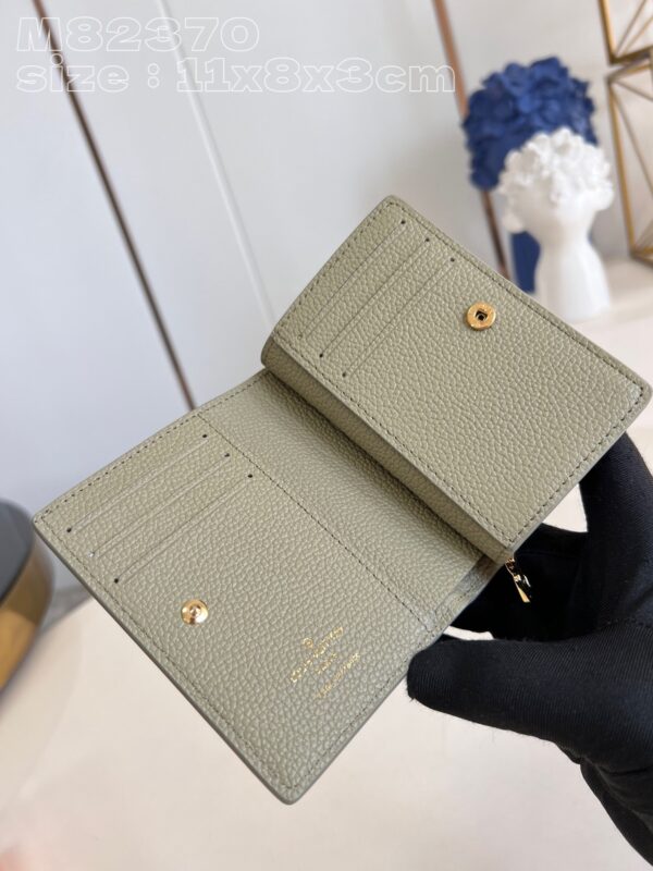 Louis Vuitton  Cléa  Wallet
