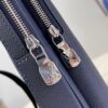 Louis Vuitton Avenue NM Slingbag