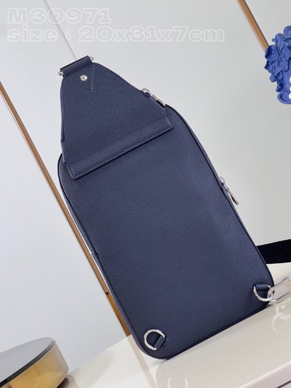 Louis Vuitton Avenue NM Slingbag