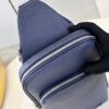 Louis Vuitton Avenue NM Slingbag
