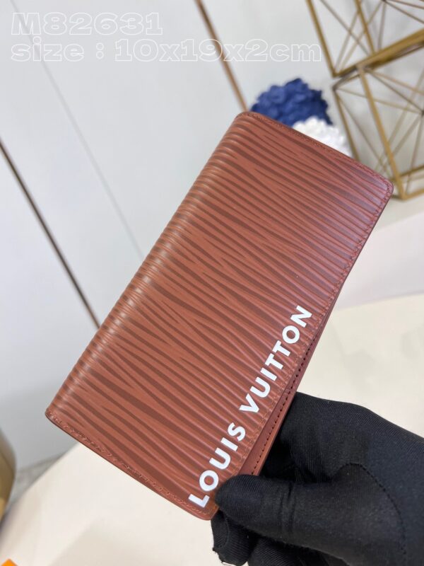 Louis Vuitton Brazza Wallet