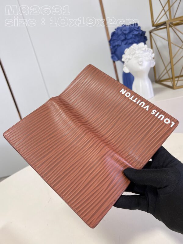 Louis Vuitton Brazza Wallet