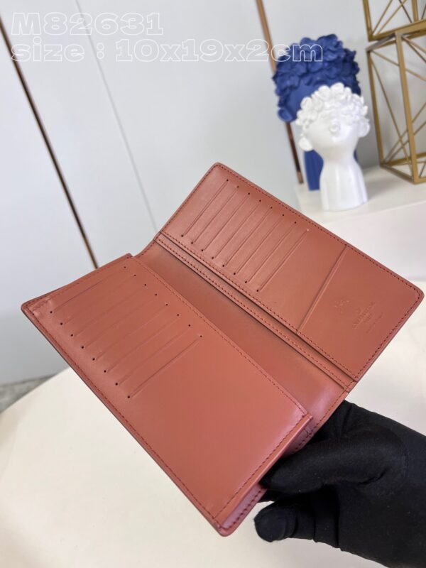 Louis Vuitton Brazza Wallet