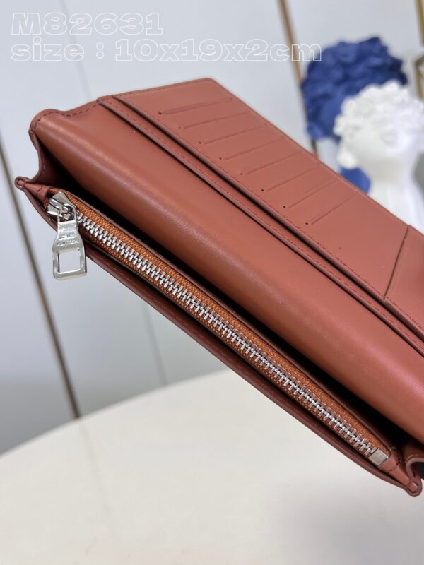 Louis Vuitton Brazza Wallet