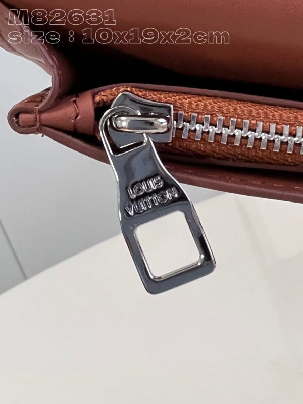 Louis Vuitton Brazza Wallet