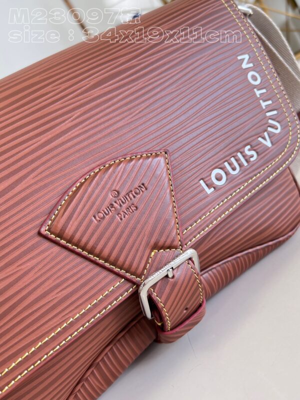 Louis Vuitton Montsouris Messenger